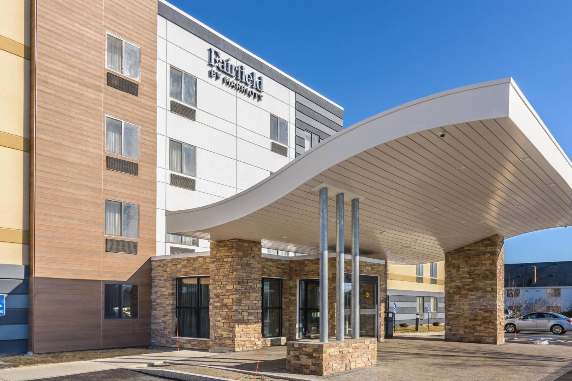 Fairfield Inn Manchester - Boston Regional Airport Екстер'єр фото