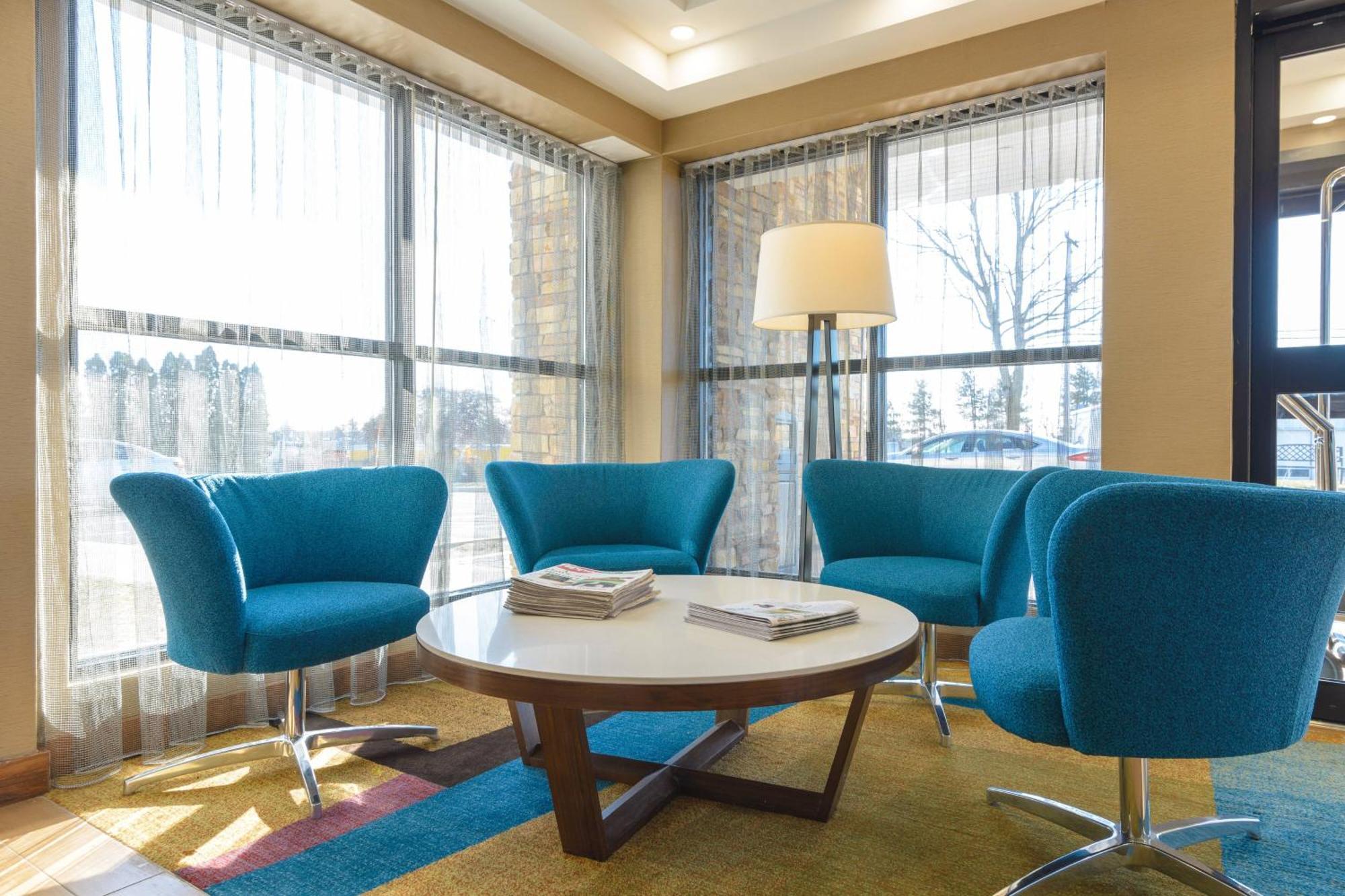 Fairfield Inn Manchester - Boston Regional Airport Екстер'єр фото