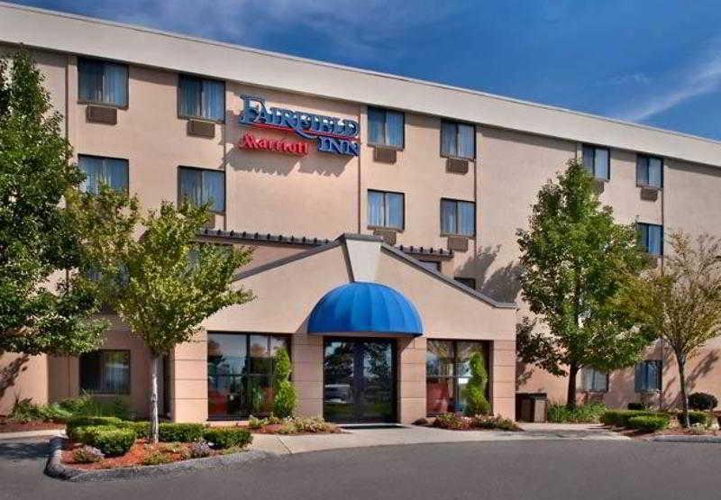 Fairfield Inn Manchester - Boston Regional Airport Екстер'єр фото